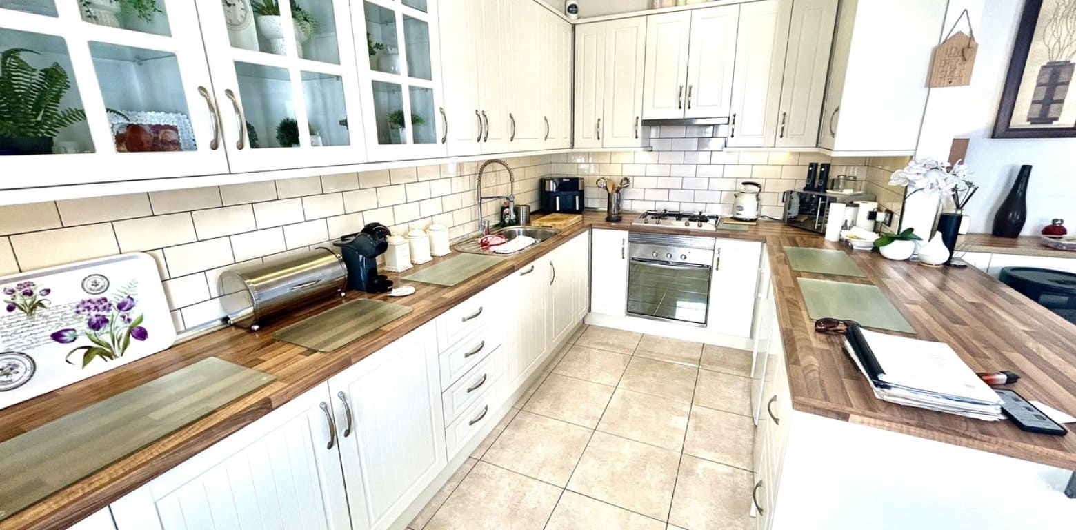 Chalet de 2 habitaciones en Villamartin en venta - 390.000 € (Ref: 9742163)