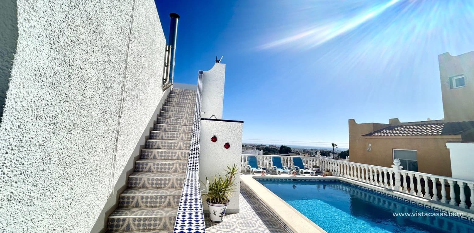 Chalet de 2 habitaciones en Villamartin en venta - 390.000 € (Ref: 9742163)