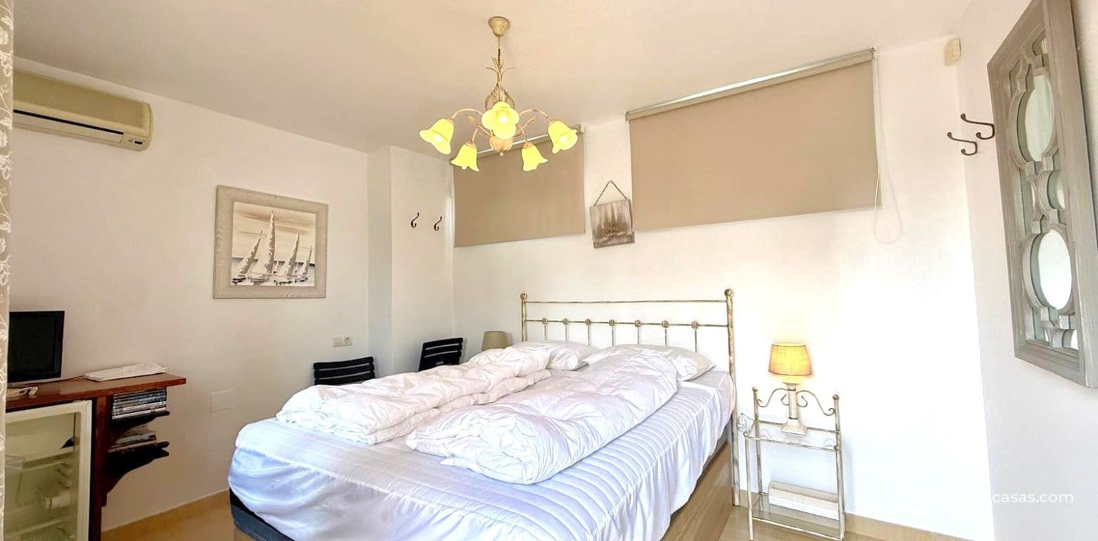 3 quarto Bungalow para venda em Villamartin - 265 000 € (Ref: 9752311)