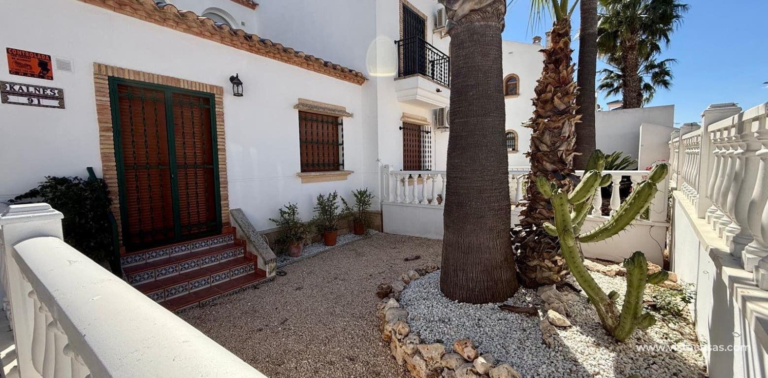 3 quarto Bungalow para venda em Villamartin - 265 000 € (Ref: 9752311)