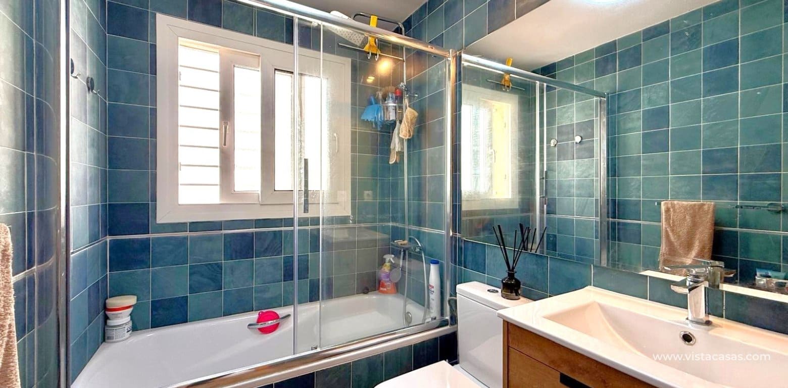 Apartamento de 2 habitaciones en Villamartin en venta - 245.000 € (Ref: 9752312)