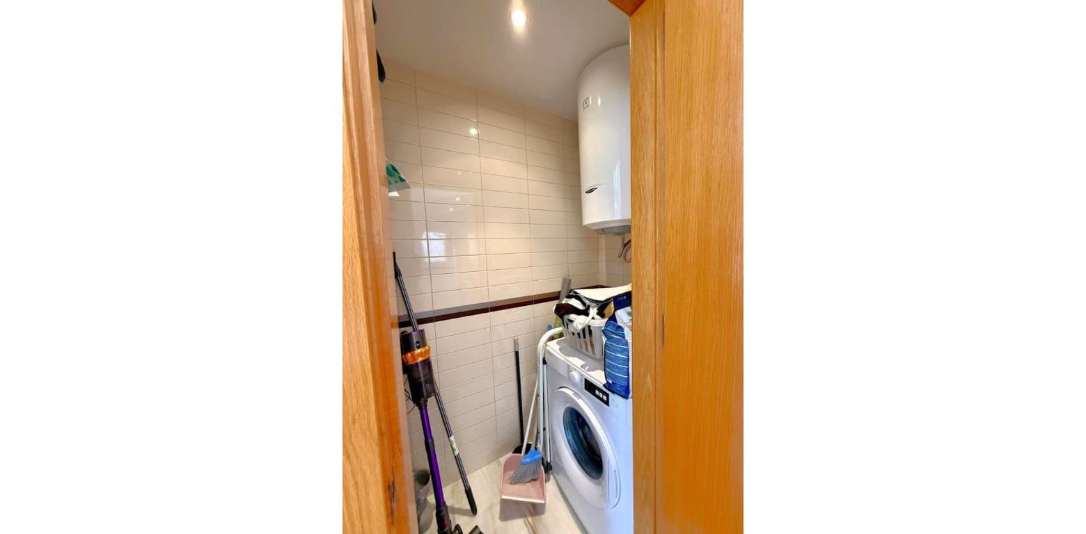 Apartamento de 2 habitaciones en Villamartin en venta - 245.000 € (Ref: 9752312)