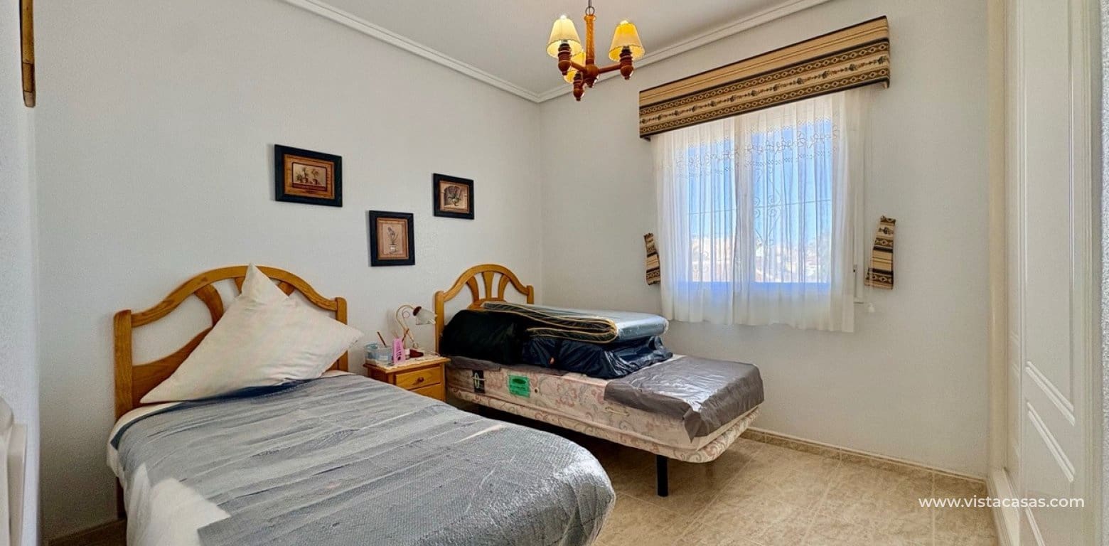 2 makuuhuone Omakotitalo myytävänä paikassa Ciudad Quesada - 185 000 € (Ref: 9764766)