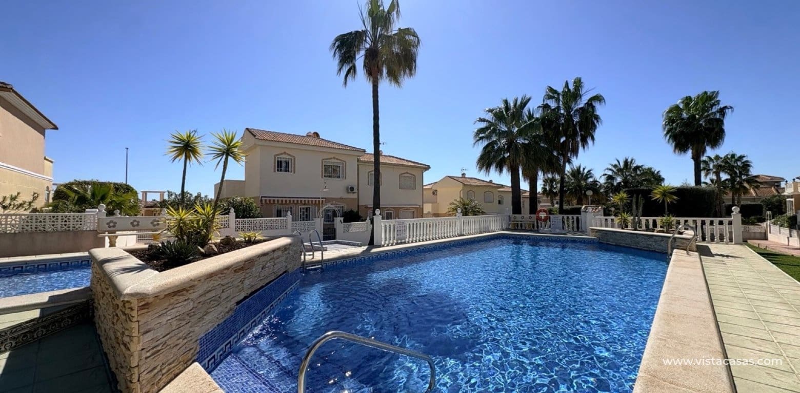 2 makuuhuone Omakotitalo myytävänä paikassa Ciudad Quesada - 185 000 € (Ref: 9764766)