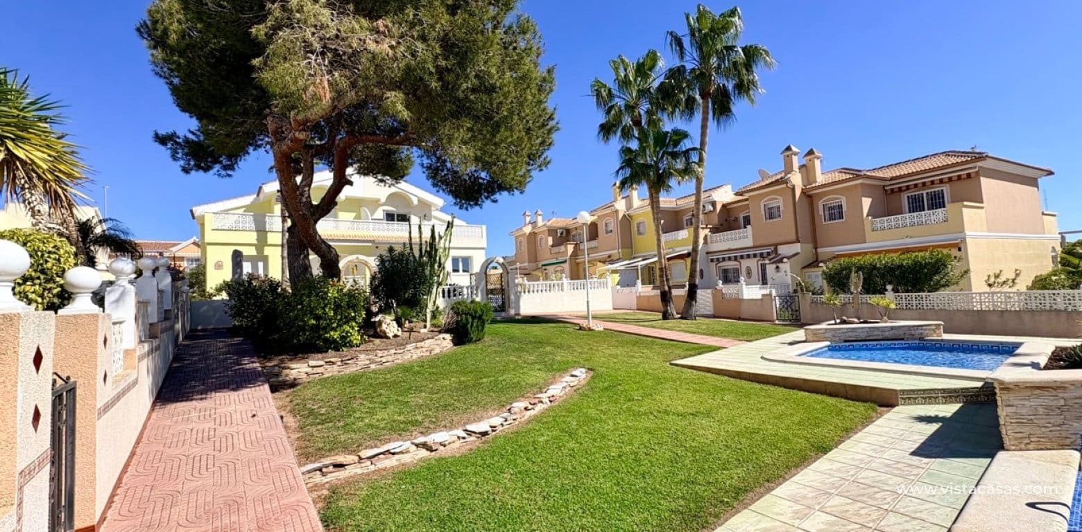 2 makuuhuone Omakotitalo myytävänä paikassa Ciudad Quesada - 185 000 € (Ref: 9764766)