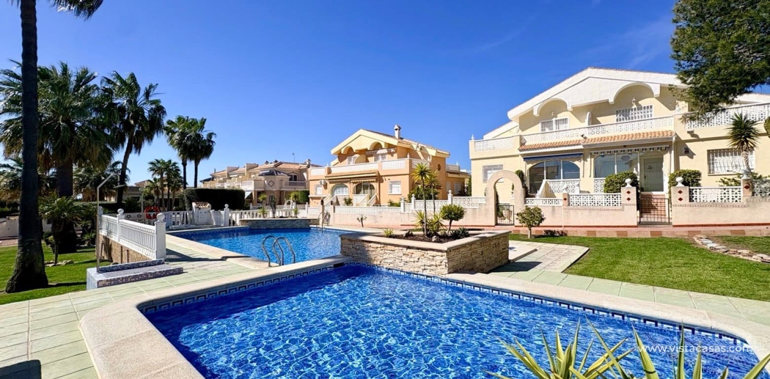 2 makuuhuone Omakotitalo myytävänä paikassa Ciudad Quesada - 185 000 € (Ref: 9764766)