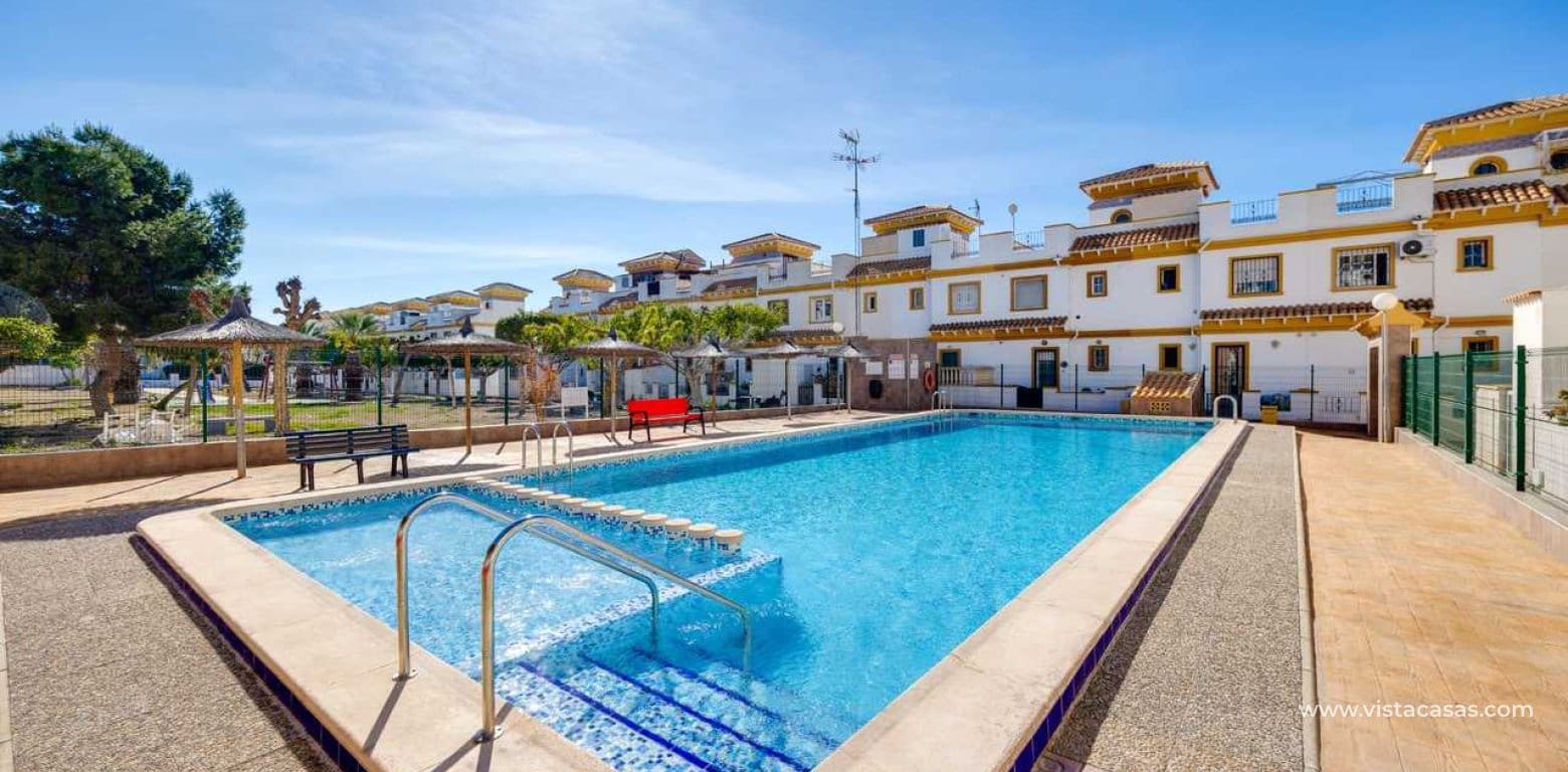 Casa de 3 habitaciones en Torrevieja en venta - 249.900 € (Ref: 9764770)