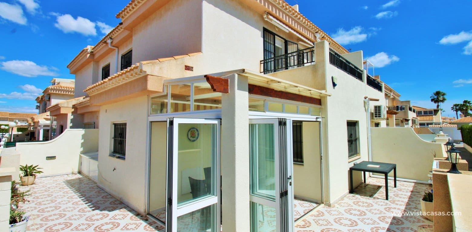 Casa de 3 habitaciones en Playa Flamenca en venta con piscina - 249.950 € (Ref: 9770200)