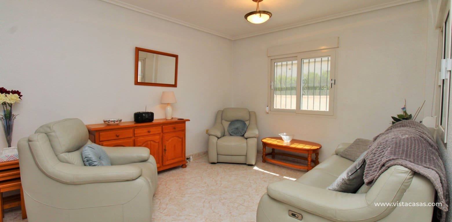 Casa de 3 habitaciones en Playa Flamenca en venta con piscina - 249.950 € (Ref: 9770200)