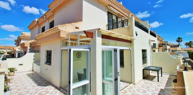 Casa de 3 habitaciones en Playa Flamenca, Orihuela en venta con piscina - 249.950 € (Ref: 9770200)