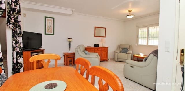 Casa de 3 habitaciones en Playa Flamenca, Orihuela en venta con piscina - 249.950 € (Ref: 9770200)