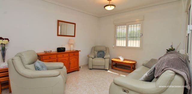 Casa de 3 habitaciones en Playa Flamenca, Orihuela en venta con piscina - 249.950 € (Ref: 9770200)