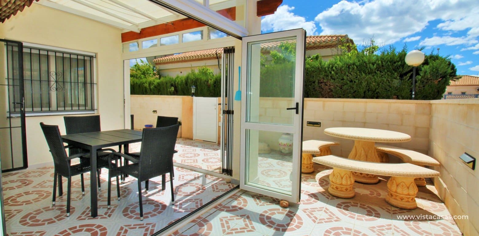 Casa de 3 habitaciones en Playa Flamenca en venta con piscina - 249.950 € (Ref: 9770200)