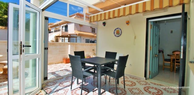 Casa de 3 habitaciones en Playa Flamenca, Orihuela en venta con piscina - 249.950 € (Ref: 9770200)