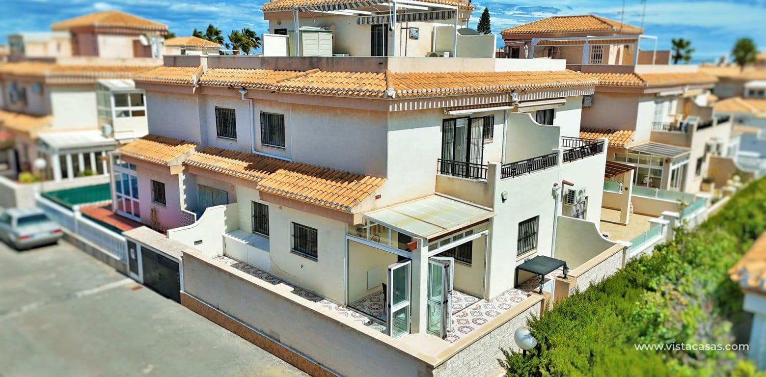 Casa de 3 habitaciones en Playa Flamenca en venta con piscina - 249.950 € (Ref: 9770200)