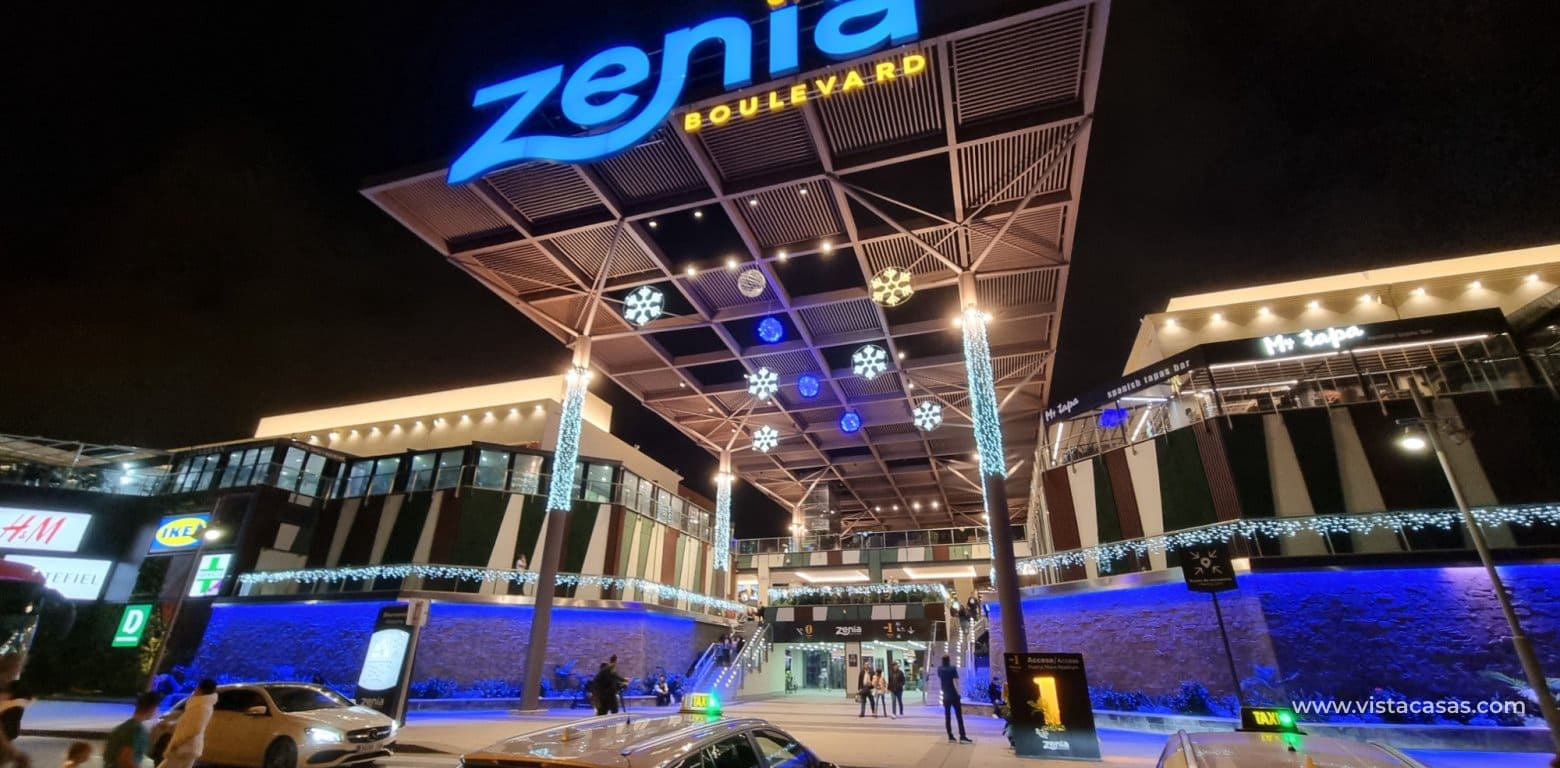 Casa de 3 habitaciones en Playa Flamenca en venta con piscina - 249.950 € (Ref: 9770200)