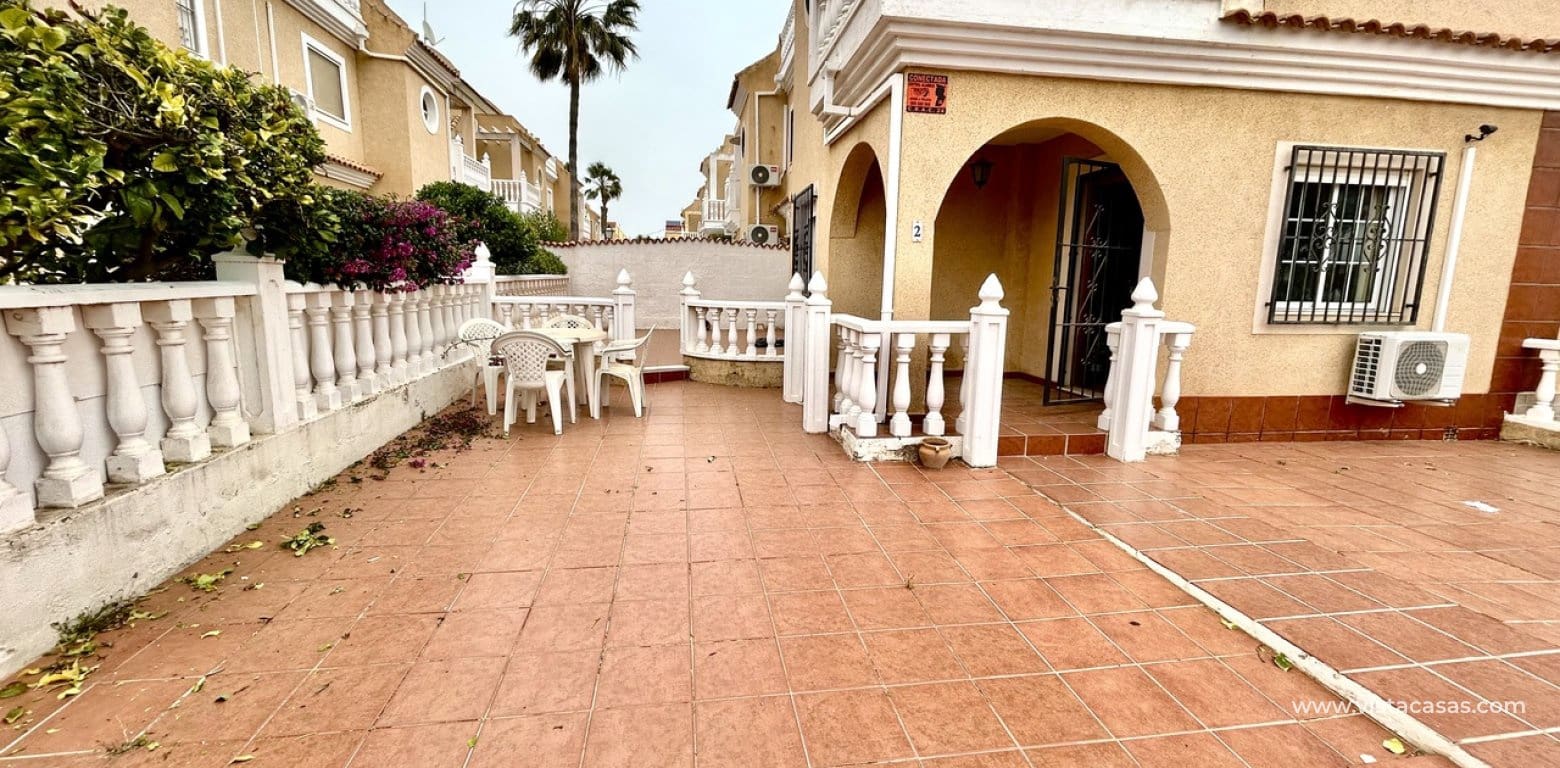 Casa de 3 habitaciones en Cabo Roig en venta - 220.000 € (Ref: 9770889)