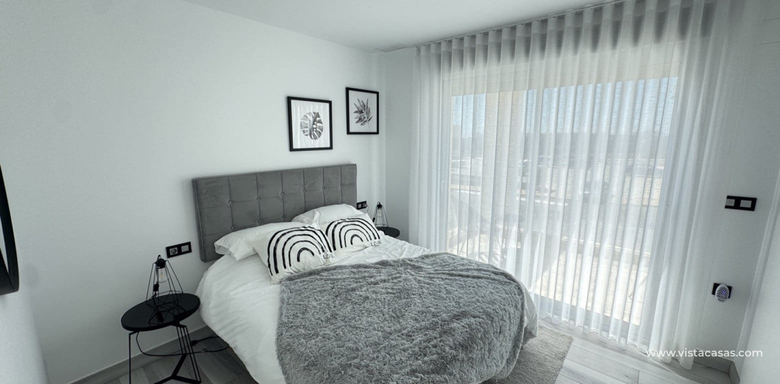 4 slaapkamer Villa te koop in Cabo Roig - € 649.000 (Ref: 9773426)