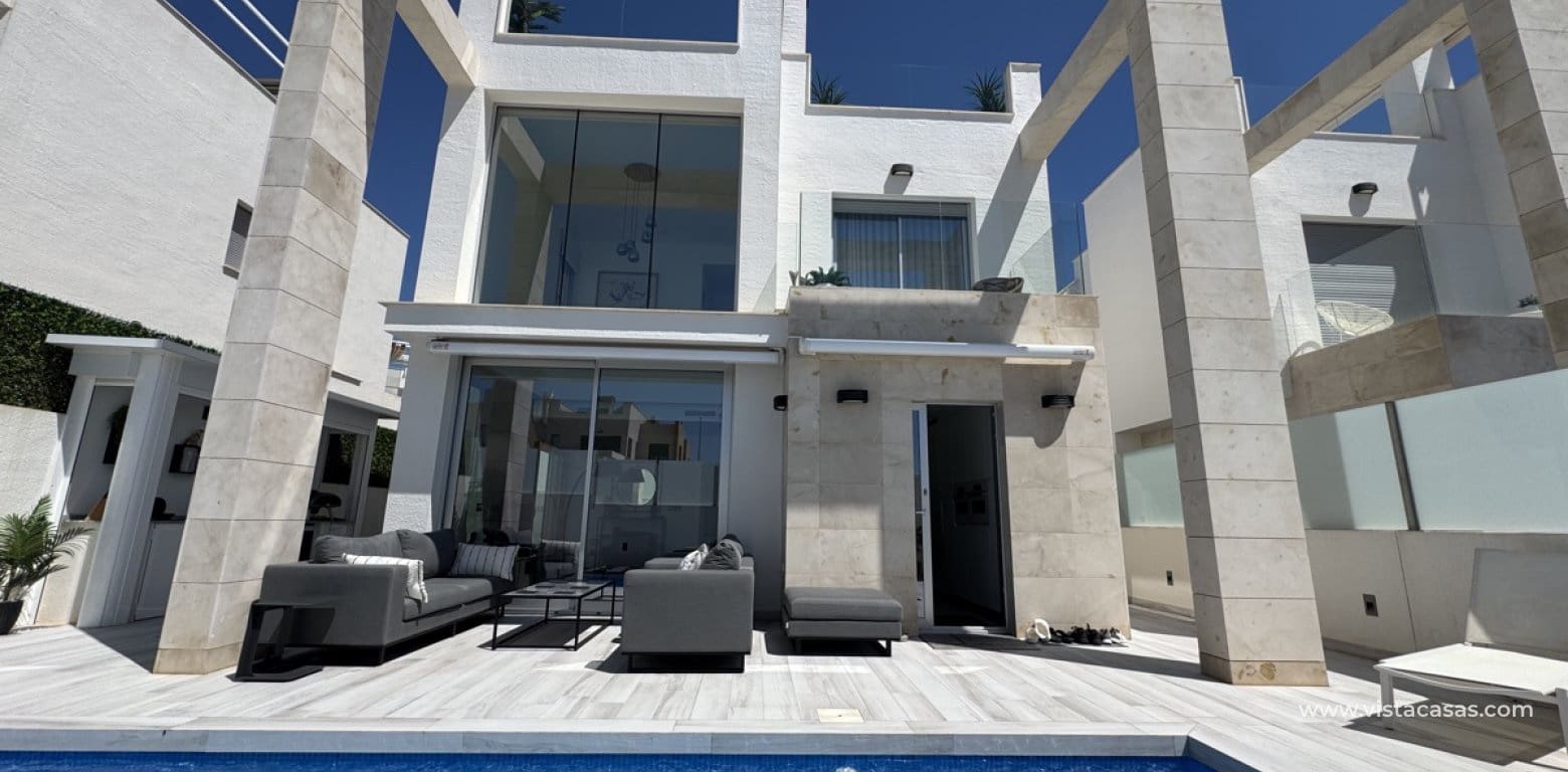 4 slaapkamer Villa te koop in Cabo Roig - € 649.000 (Ref: 9773426)