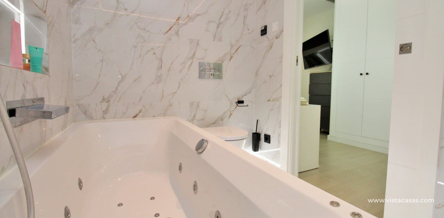 3 camera da letto Appartamento in vendita in Torrevieja - 240.000 € (Rif: 9777109)