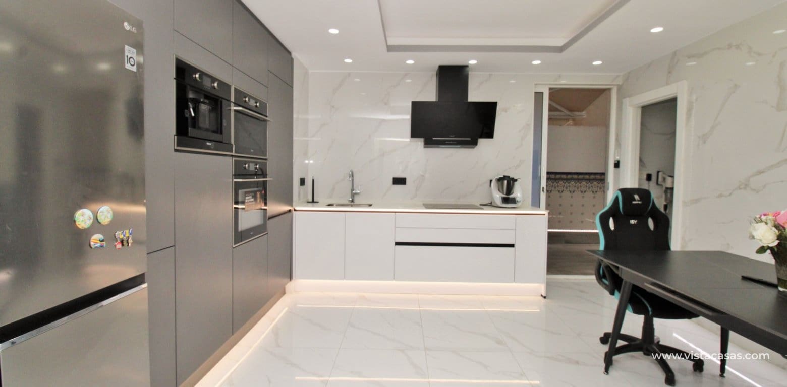 3 camera da letto Appartamento in vendita in Torrevieja - 240.000 € (Rif: 9777109)