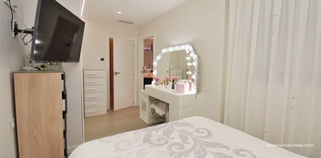 3 chambre Appartement à vendre à Torrevieja - 240 000 € (Ref: 9777109)