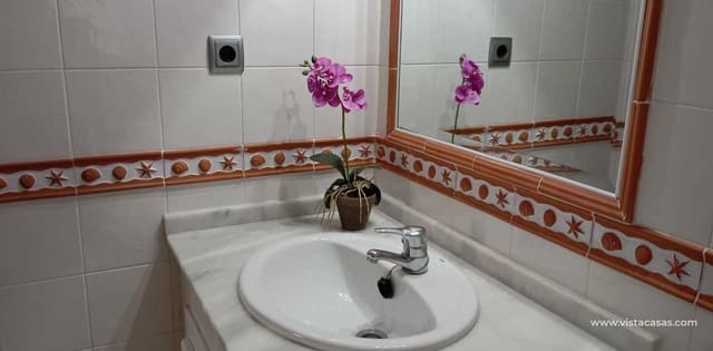 2 Zimmer Apartment zu verkaufen in Villamartin, Orihuela - 190.000 € (Ref: 9780786)