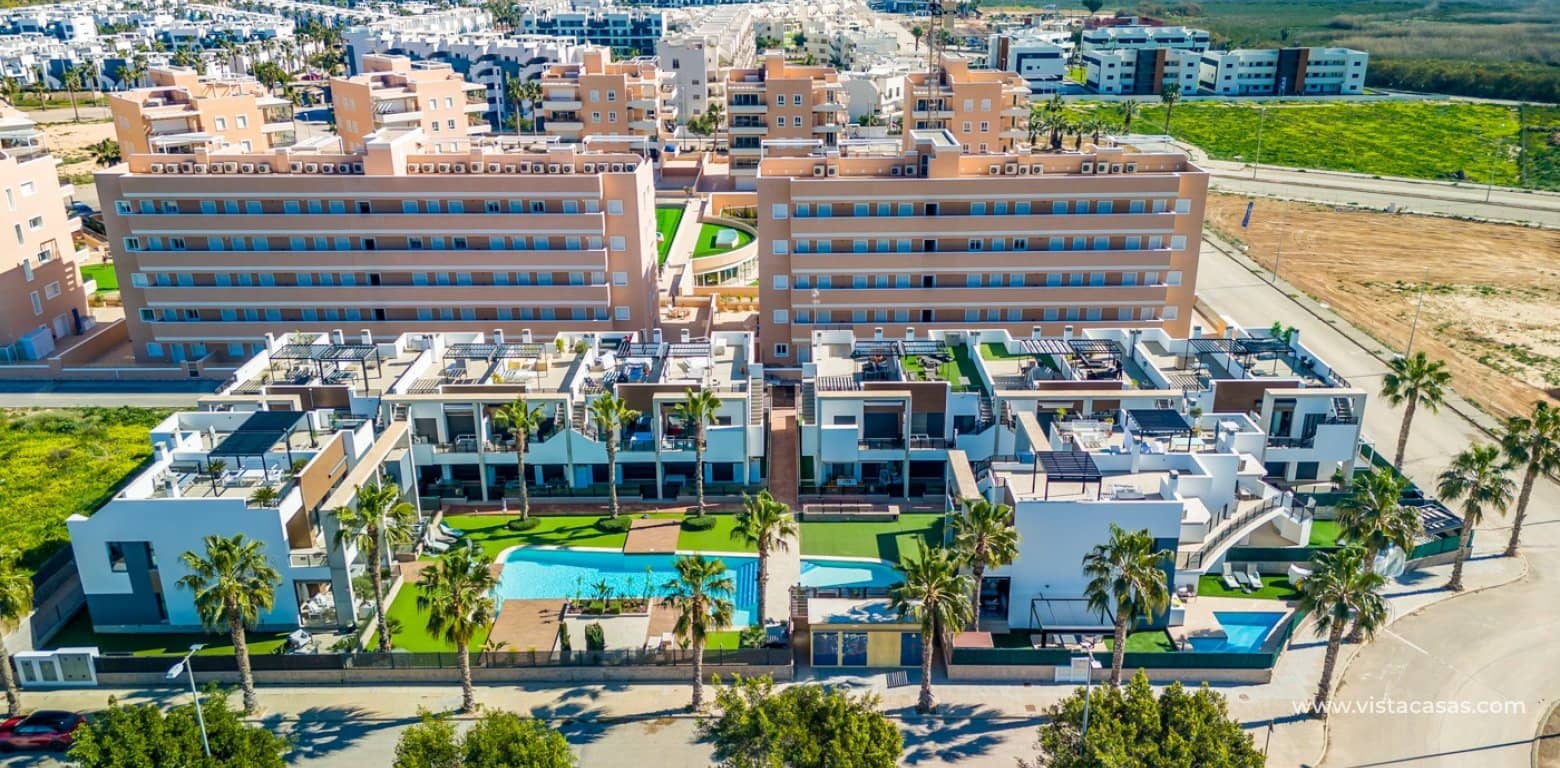 2 bedroom Apartment for sale in El Raso - € 265,000 (Ref: 9780789)
