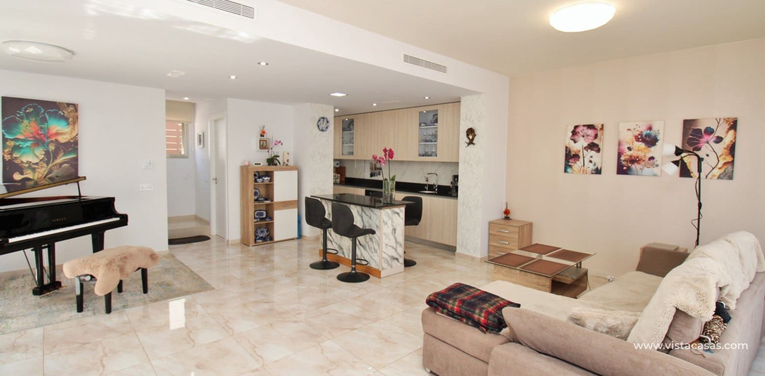 3 slaapkamer Villa te koop in Villamartin met zwembad - € 469.000 (Ref: 9782853)