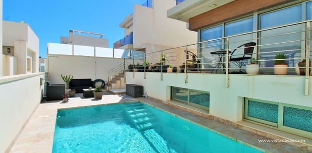 3 slaapkamer Villa te koop in Villamartin, Orihuela met zwembad - € 469.000 (Ref: 9782853)
