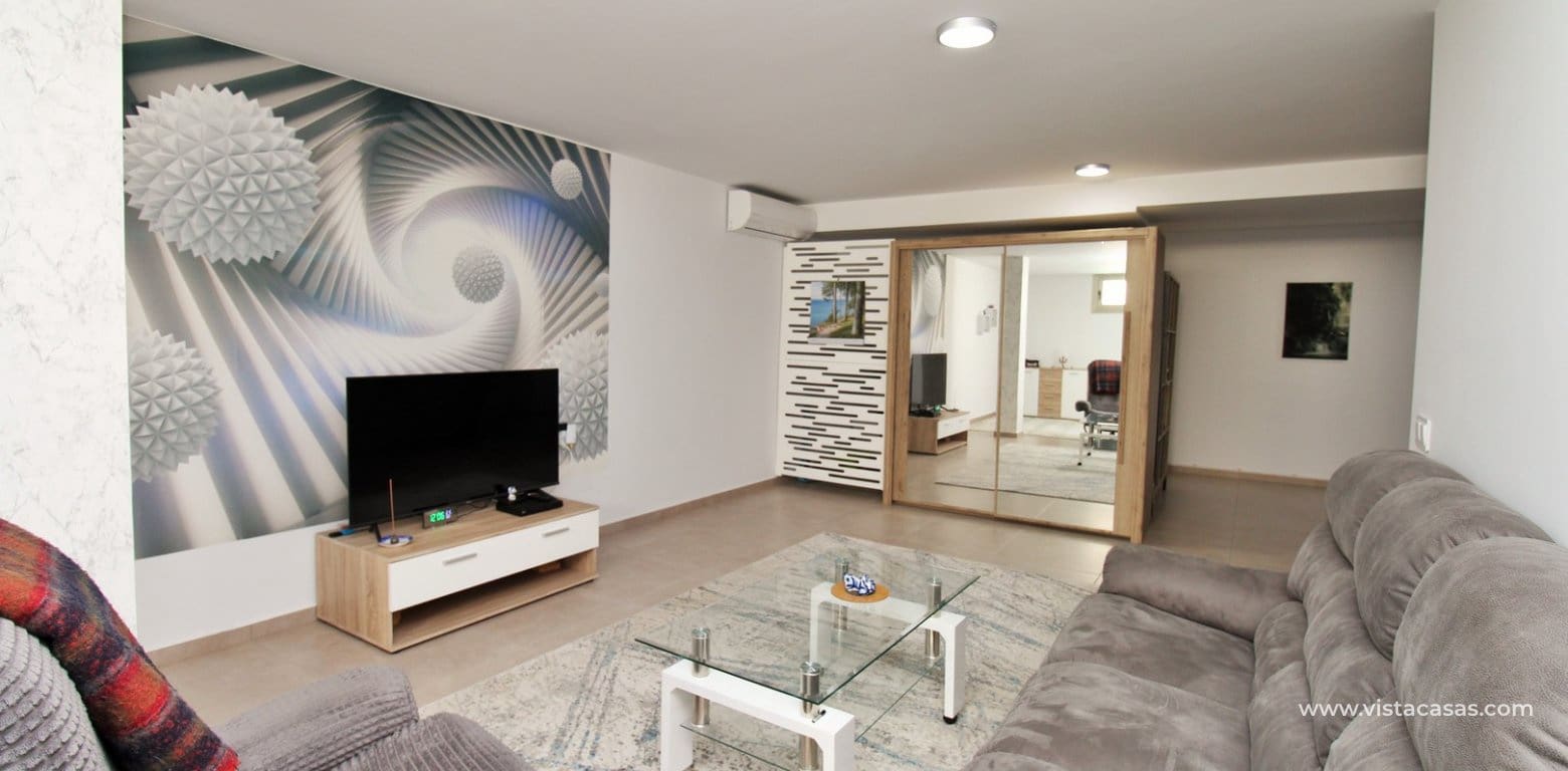 3 slaapkamer Villa te koop in Villamartin met zwembad - € 469.000 (Ref: 9782853)