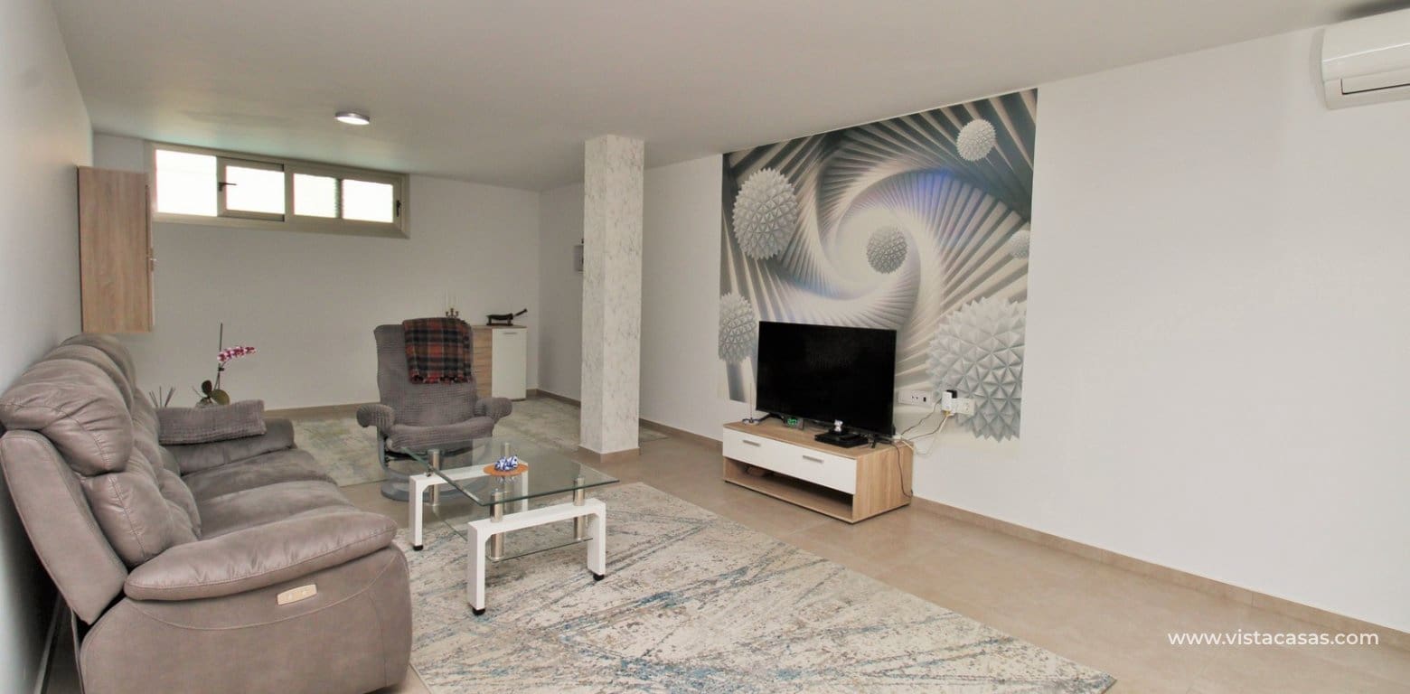 3 slaapkamer Villa te koop in Villamartin met zwembad - € 469.000 (Ref: 9782853)