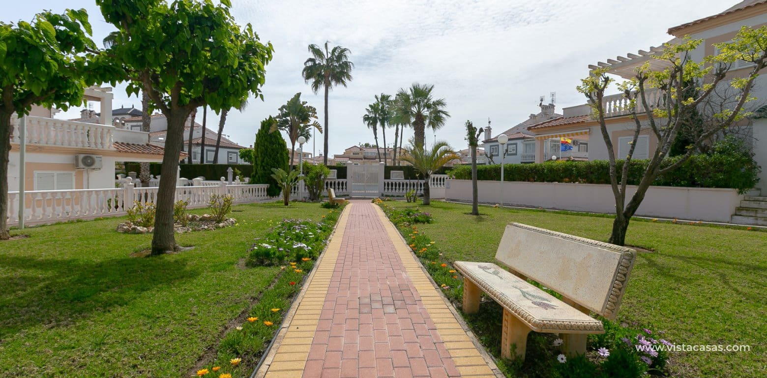 3 bedroom Apartment for sale in Playa Flamenca with pool garage - € 199,000 (Ref: 9783266)