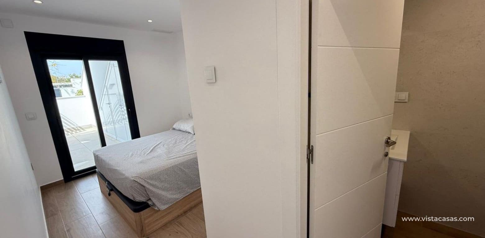 Apartamento de 2 habitaciones en Pilar de la Horadada en venta - 269.900 € (Ref: 9784300)