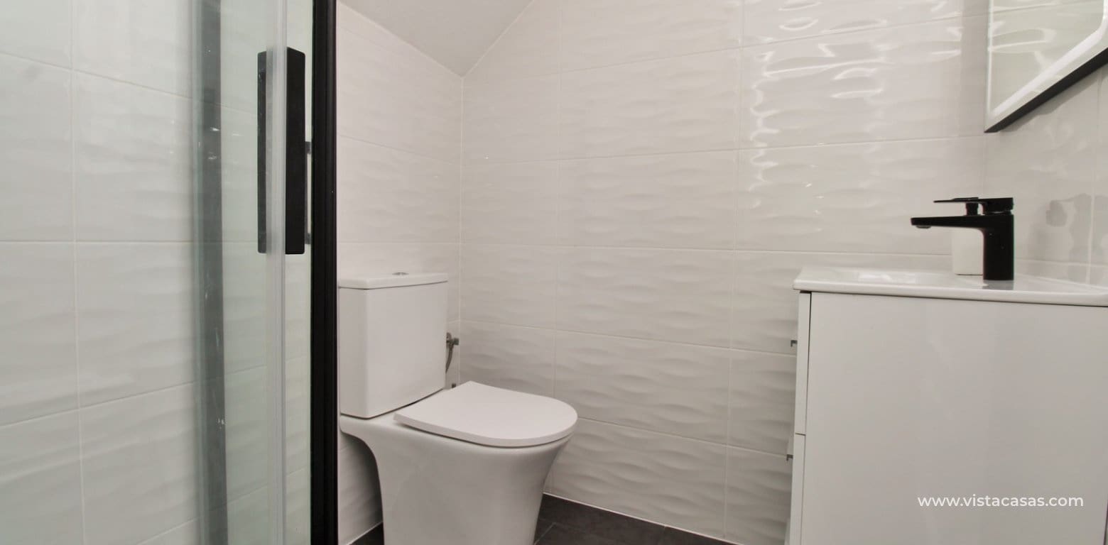 3 Zimmer Haus zu verkaufen in Villamartin mit Pool - 219.000 € (Ref: 9784461)