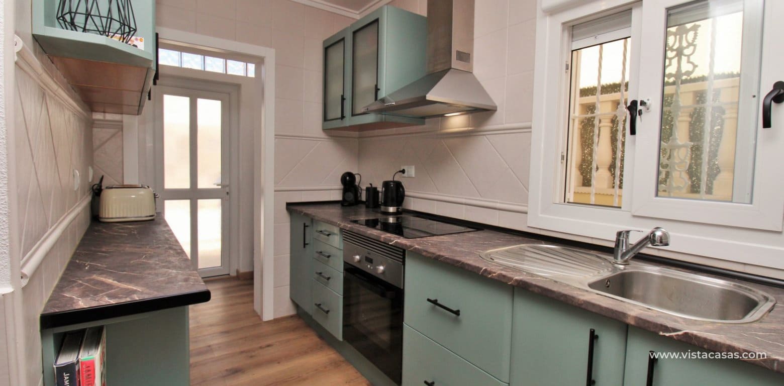 3 Zimmer Haus zu verkaufen in Villamartin mit Pool - 219.000 € (Ref: 9784461)