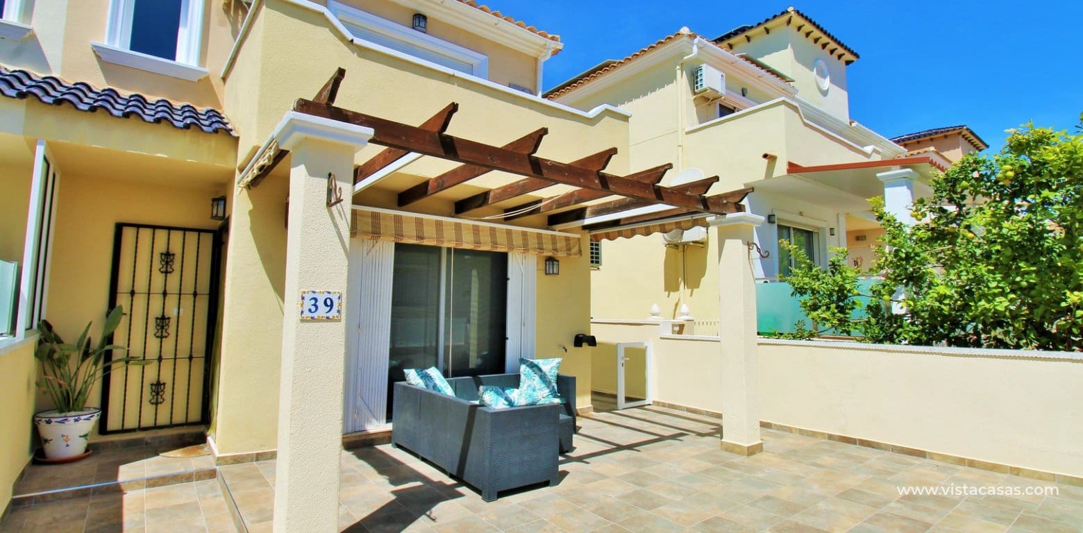 3 Zimmer Haus zu verkaufen in Villamartin mit Pool - 219.000 € (Ref: 9784461)