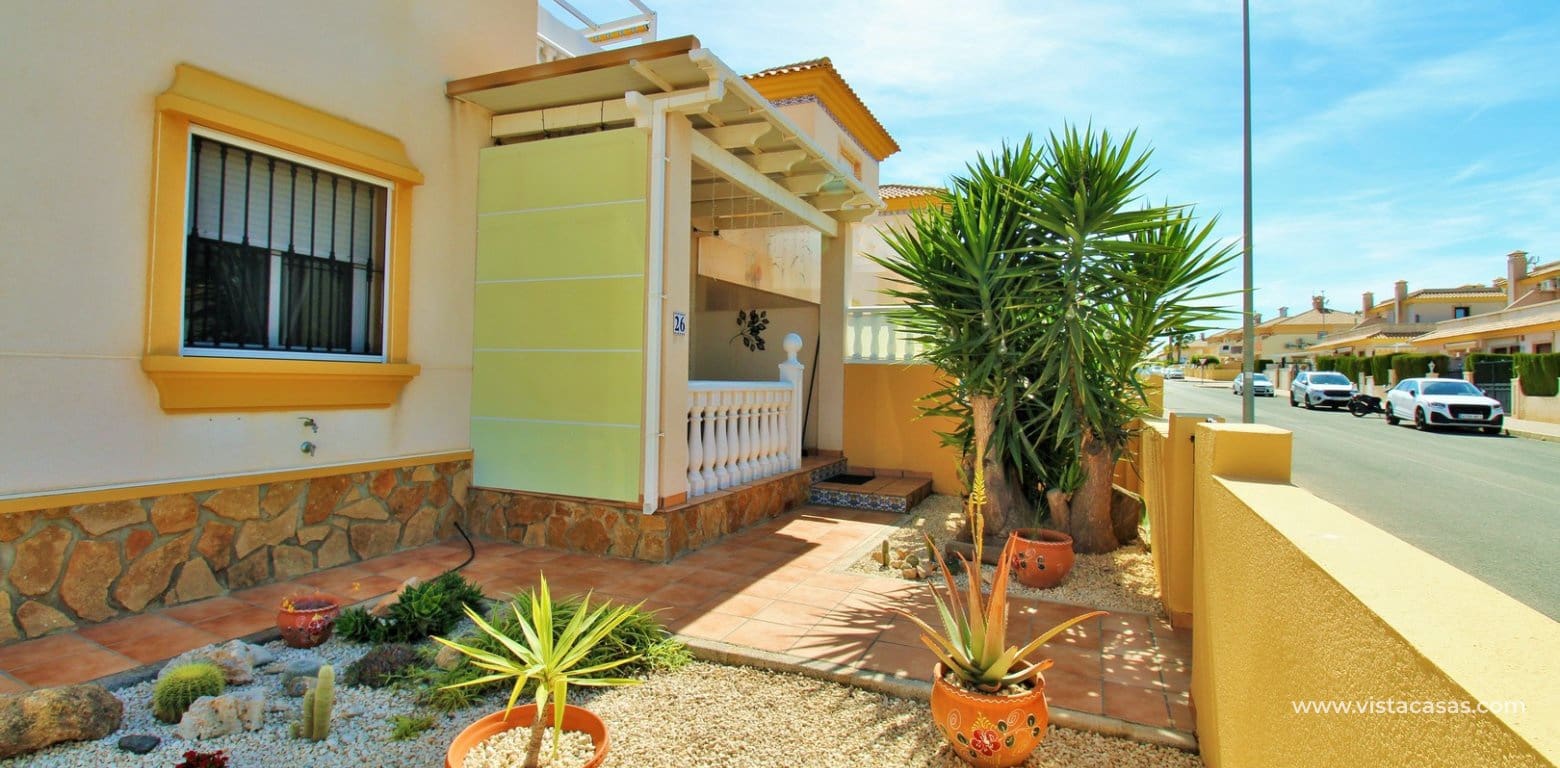 3 bedroom Townhouse for sale in Villamartin with pool - € 199,950 (Ref: 9787565)