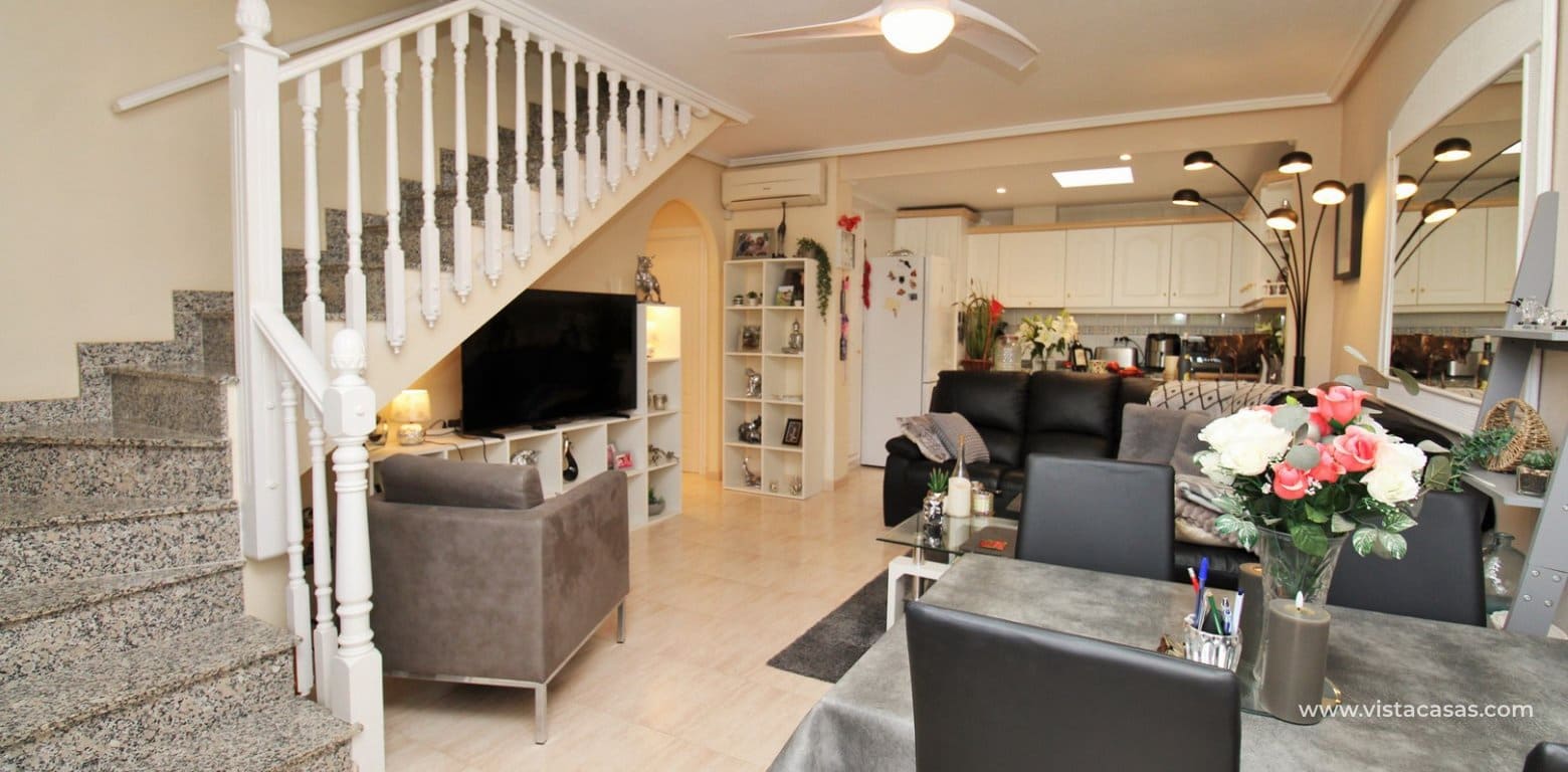 3 bedroom Townhouse for sale in Villamartin with pool - € 199,950 (Ref: 9787565)