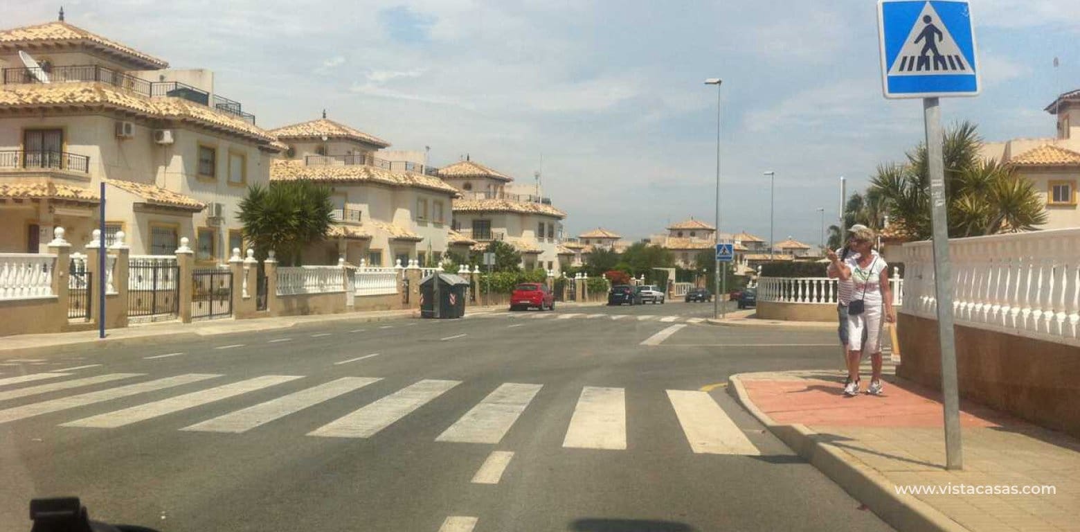 2 bedroom Apartment for sale in La Zenia - € 165,000 (Ref: 9788773)