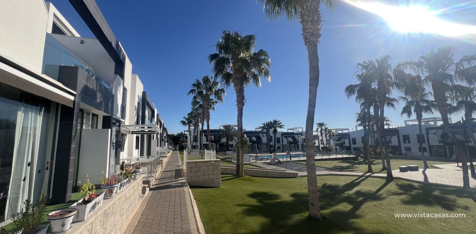 2 bedroom Apartment for sale in La Zenia - € 275,000 (Ref: 9788776)