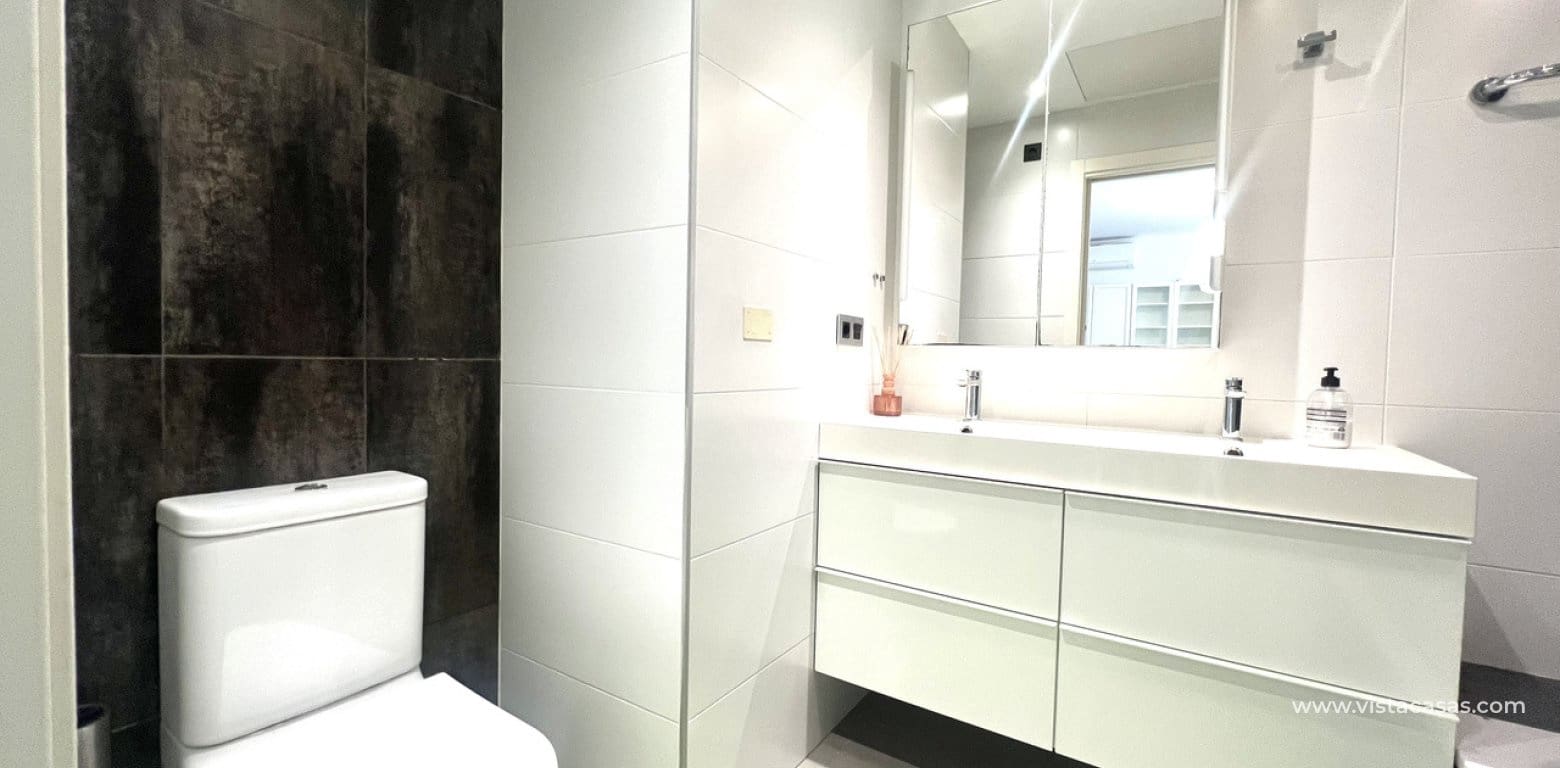 2 bedroom Apartment for sale in La Zenia - € 275,000 (Ref: 9788776)