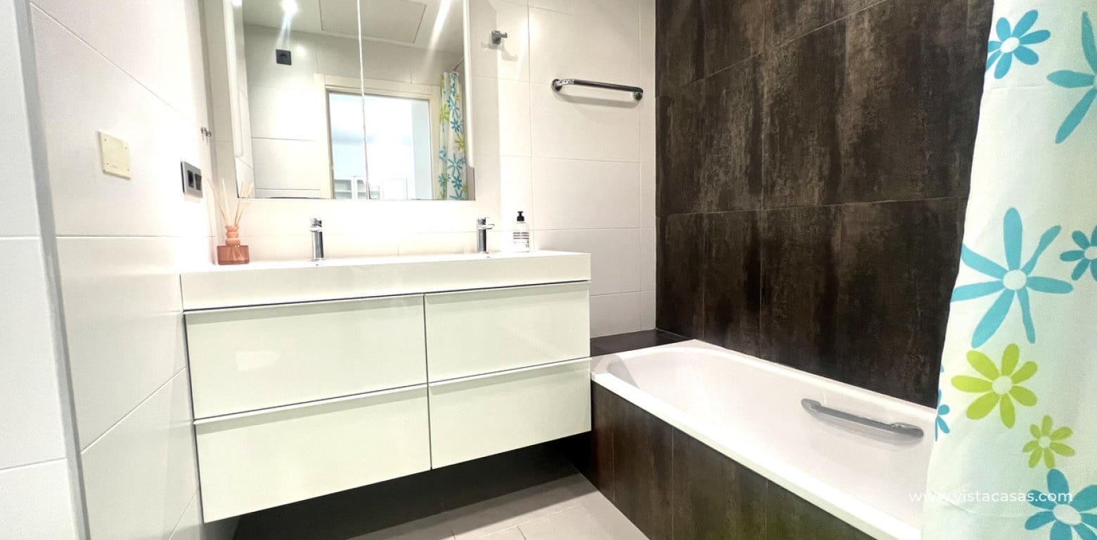 2 bedroom Apartment for sale in La Zenia - € 275,000 (Ref: 9788776)