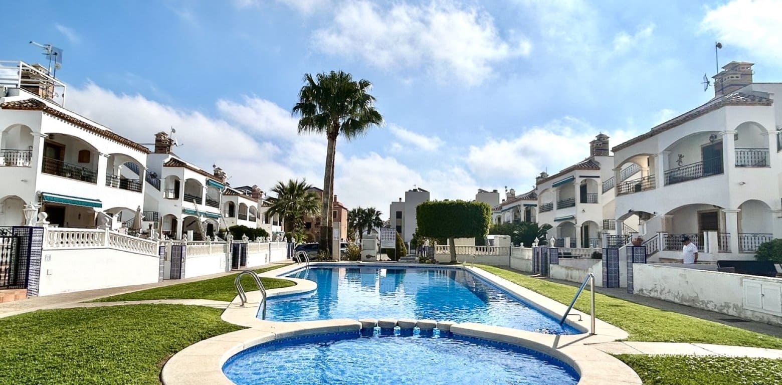 2 slaapkamer Appartement te koop in Villamartin - € 165.000 (Ref: 9795063)