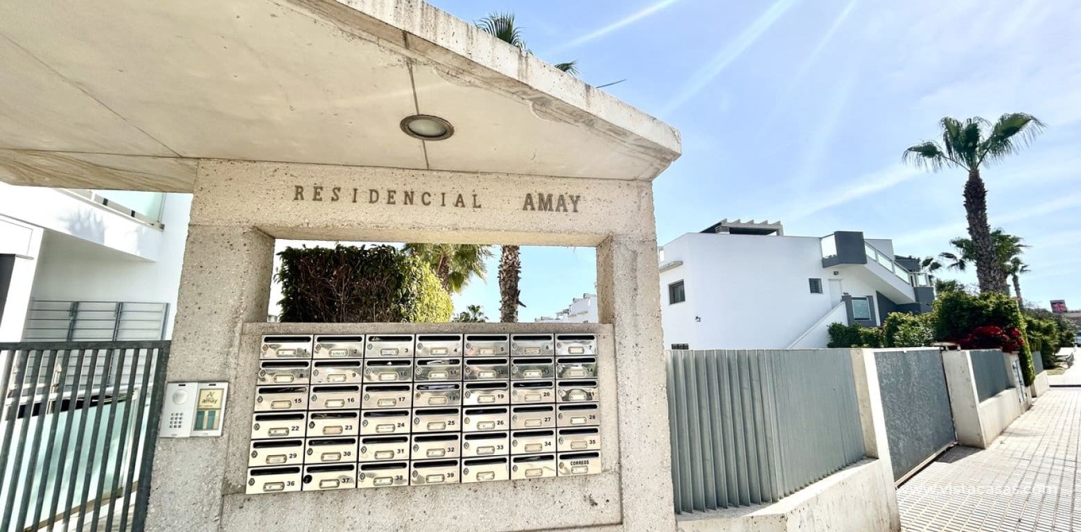 2 bedroom Apartment for sale in Orihuela Costa - € 240,000 (Ref: 9795064)