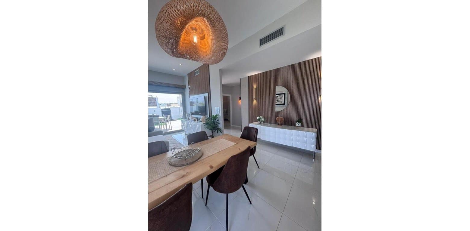 5 soverom Villa til salgs i Villamartin - € 699 000 (Ref: 9800799)