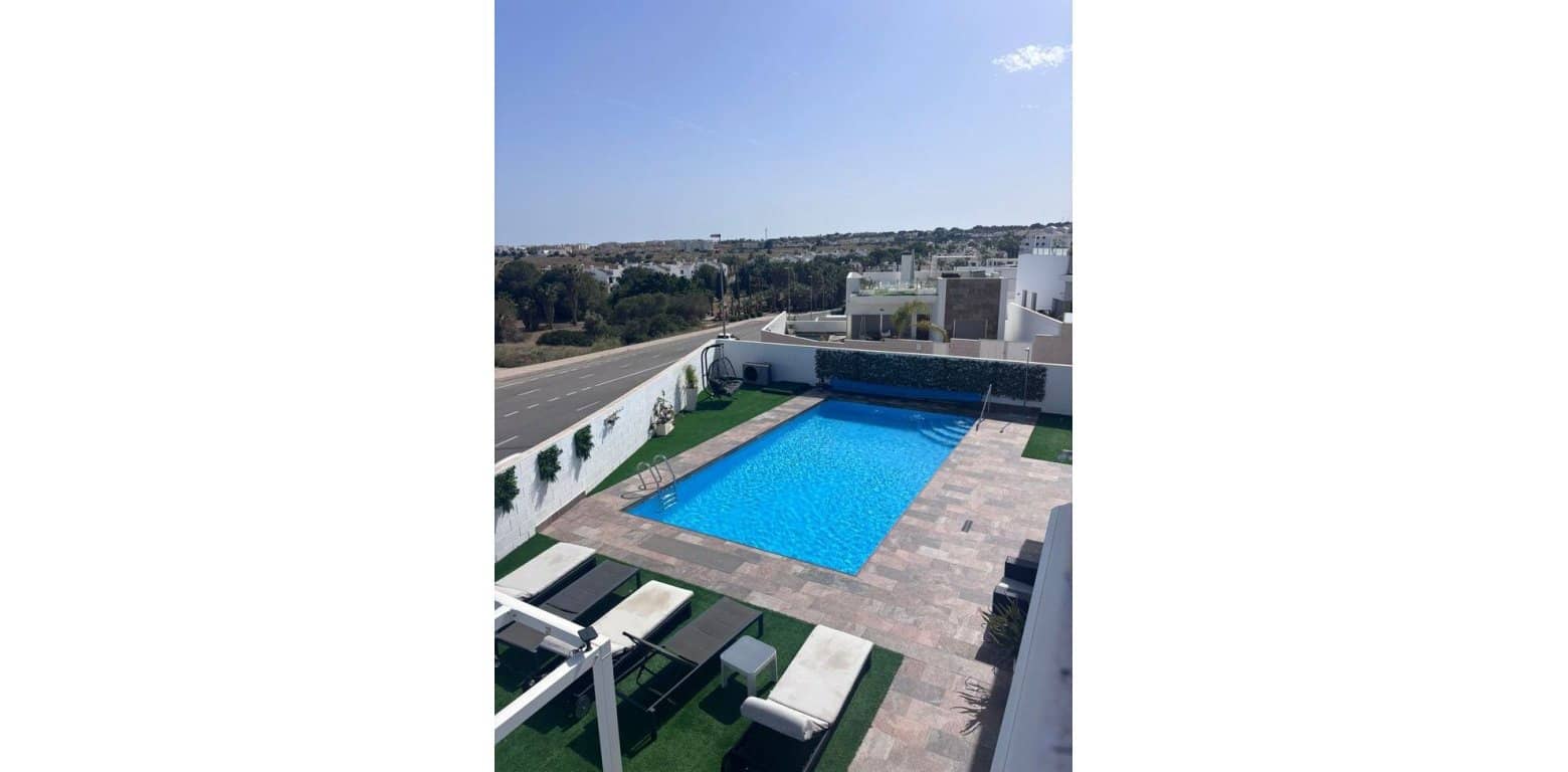 5 soverom Villa til salgs i Villamartin - € 699 000 (Ref: 9800799)