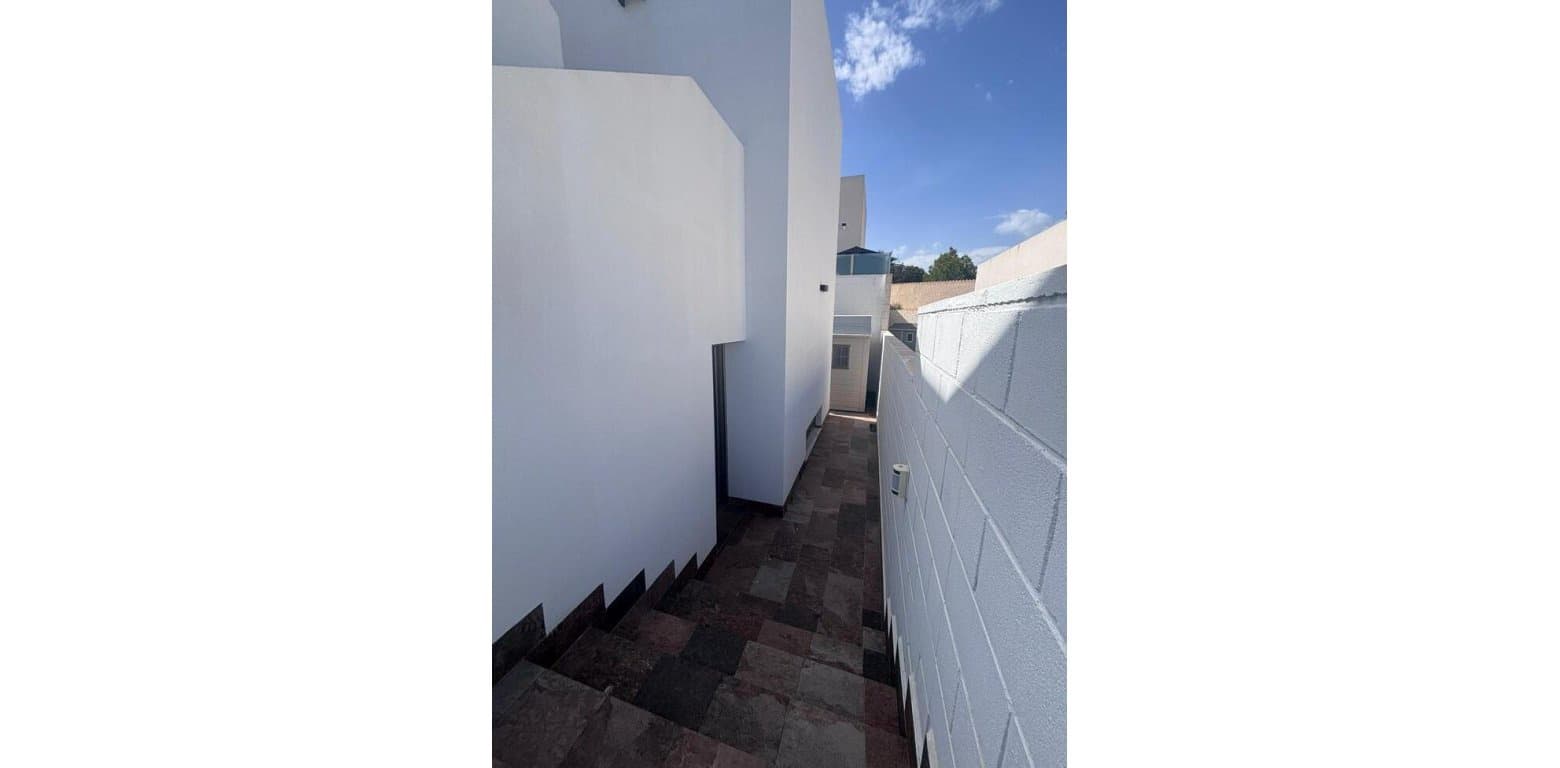 5 soverom Villa til salgs i Villamartin - € 699 000 (Ref: 9800799)