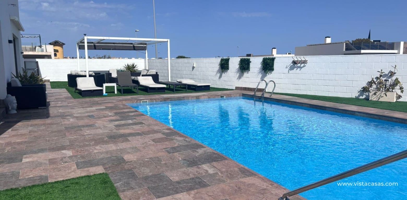 5 soverom Villa til salgs i Villamartin - € 699 000 (Ref: 9800799)