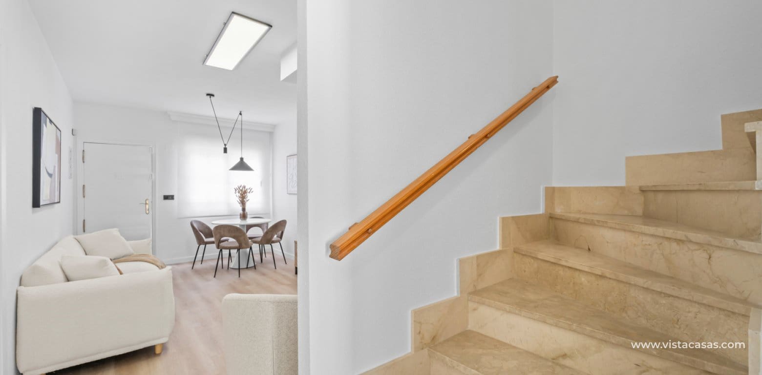 3 bedroom Townhouse for sale in Villamartin - € 269,800 (Ref: 9800801)